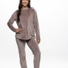 Γυναικεία Βελουτέ πυτζάμα Galaxy “Velour” μπεζ 853-26 - Image 2