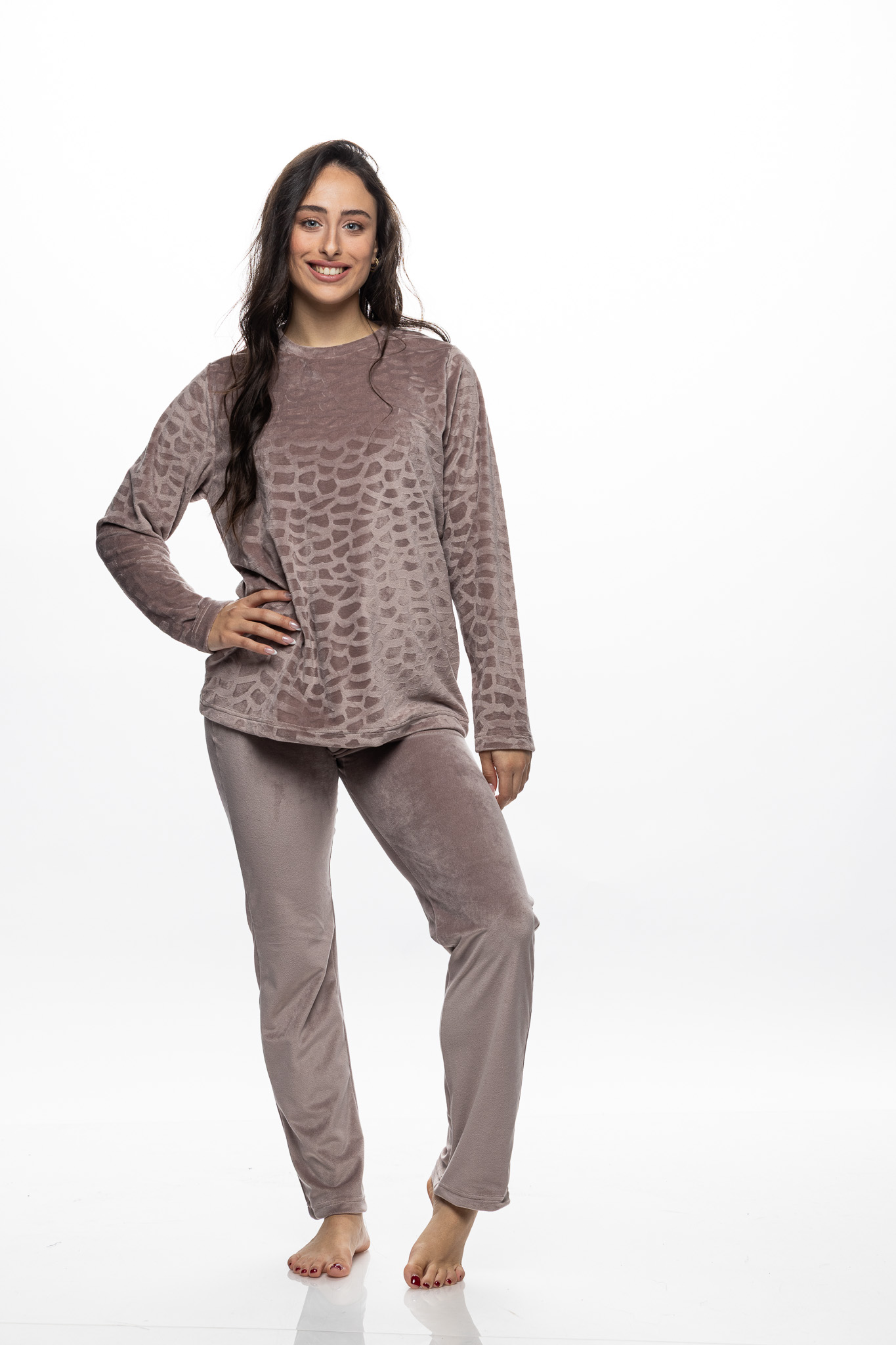 Γυναικεία Βελουτέ πυτζάμα Galaxy “Velour” μπεζ 853-26 - Image 2