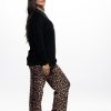 Γυναικεία Βελουτέ πυτζάμα Galaxy “Cat mom” μαύρο 854-26 - Image 3
